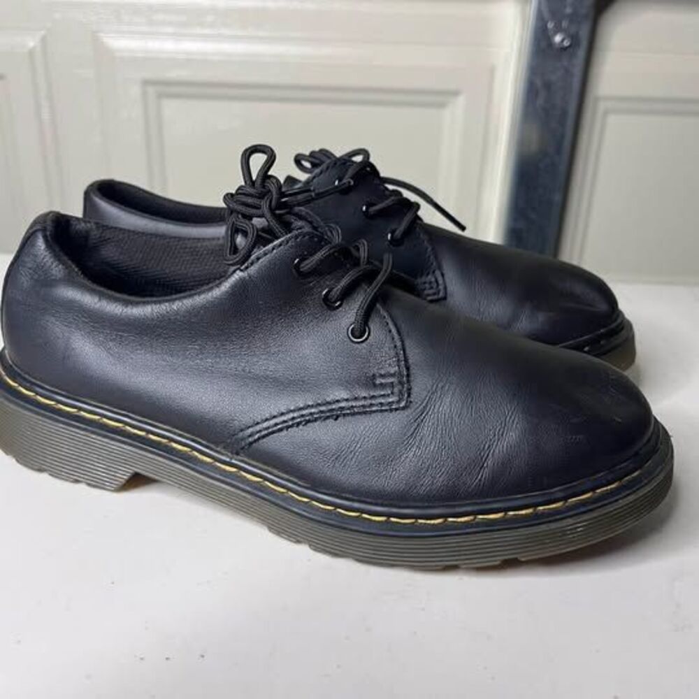 Dr. Martens 1461Y Smooth Leather Oxford Shoes Size 6 Men’s / 7 Women’s